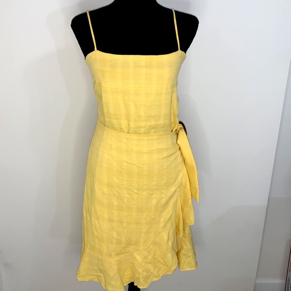 NWT yellow American Eagle adjustable wrap front dress for women size Xl